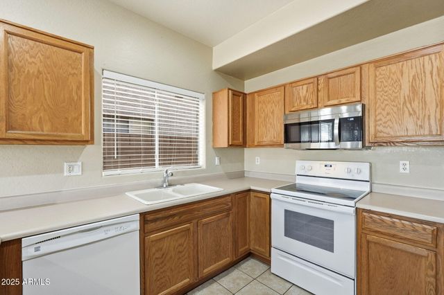 8852 W HESS Street, Tolleson, AZ 85353