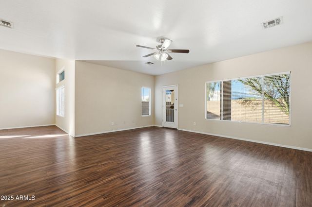 8852 W HESS Street, Tolleson, AZ 85353