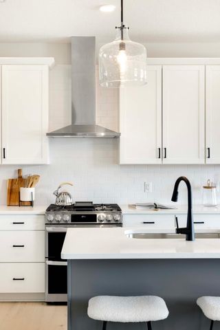 10924 Lower 37th St Court N, Lake Elmo, MN 55042