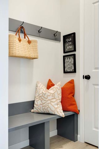 10924 Lower 37th St Court N, Lake Elmo, MN 55042