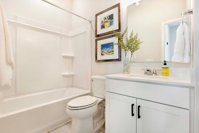 10924 Lower 37th St Court N, Lake Elmo, MN 55042