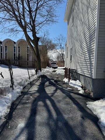 166 Winter Street 3F, Haverhill, MA 01830