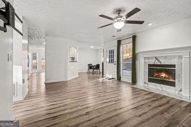 964 Pointers Way, Lawrenceville, GA 30043