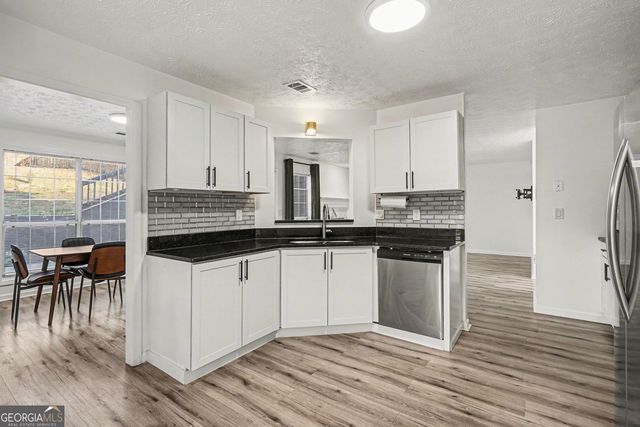 964 Pointers Way, Lawrenceville, GA 30043