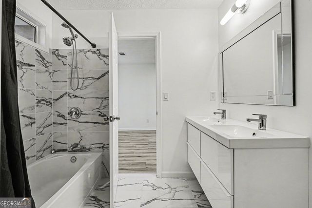 964 Pointers Way, Lawrenceville, GA 30043