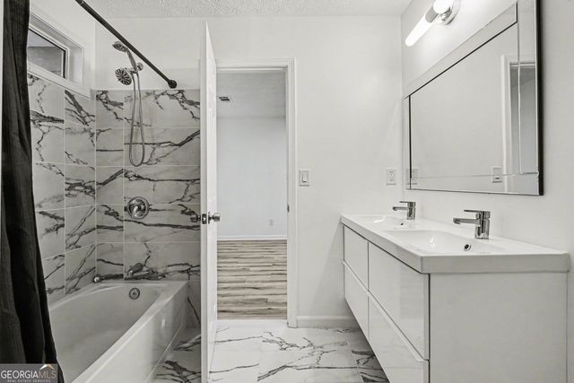 964 Pointers Way, Lawrenceville, GA 30043