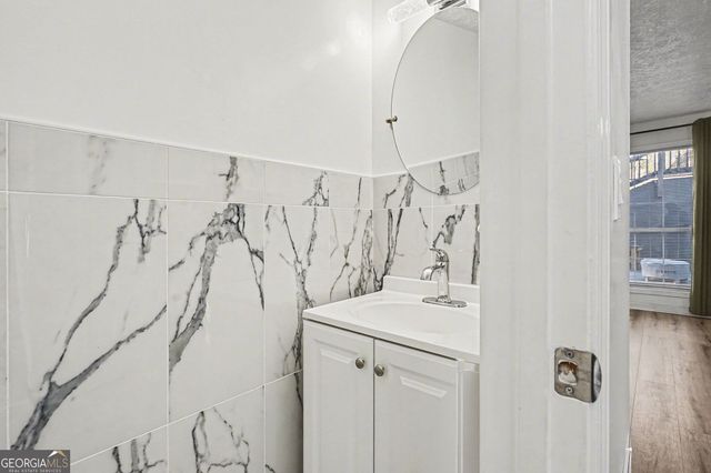 964 Pointers Way, Lawrenceville, GA 30043