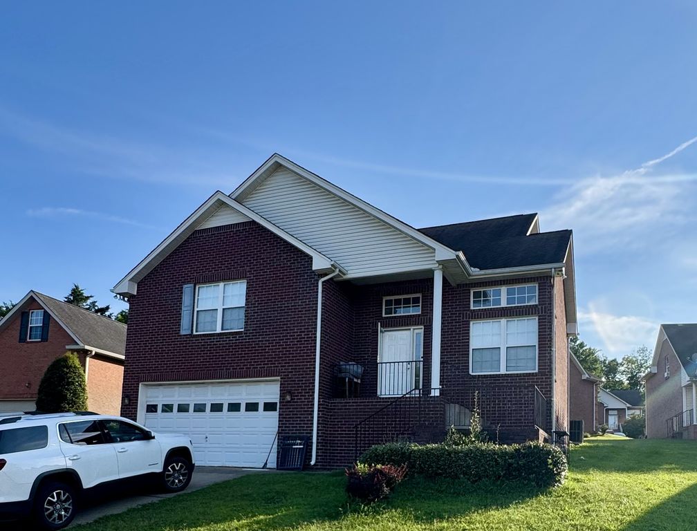 412 Hickory Chase Dr, Madison, TN 37115