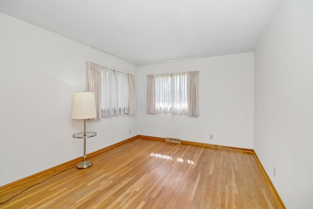 2705 Calmer Drive, Joliet, IL 60433