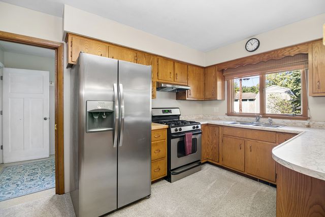 2705 Calmer Drive, Joliet, IL 60433