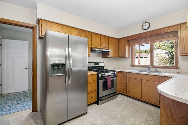 2705 Calmer Drive, Joliet, IL 60433