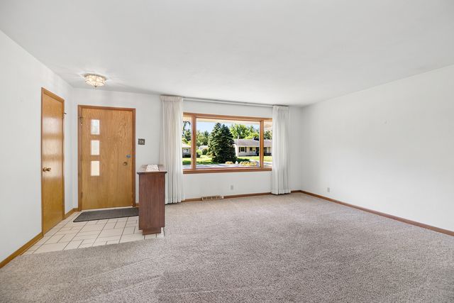2705 Calmer Drive, Joliet, IL 60433