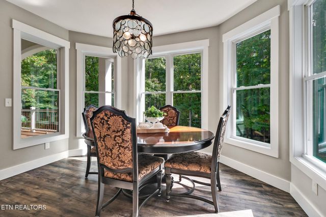 265 Falling Leaf Rd, Jamestown, TN 38556