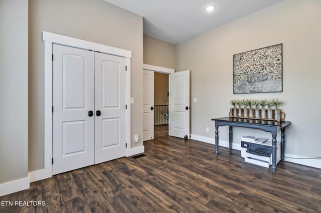 265 Falling Leaf Rd, Jamestown, TN 38556