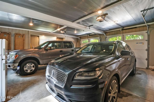 265 Falling Leaf Rd, Jamestown, TN 38556