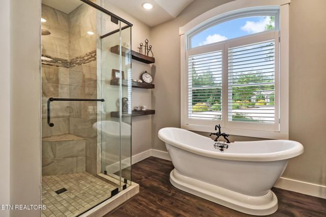 265 Falling Leaf Rd, Jamestown, TN 38556