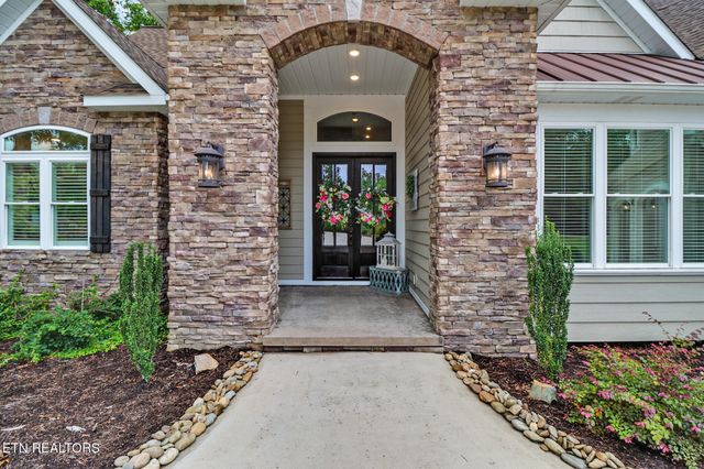 265 Falling Leaf Rd, Jamestown, TN 38556