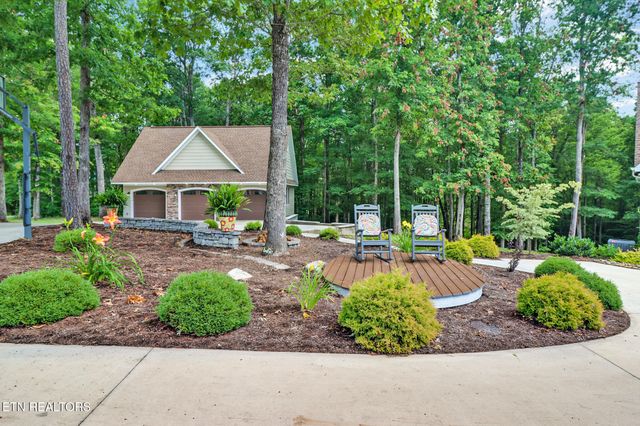 265 Falling Leaf Rd, Jamestown, TN 38556