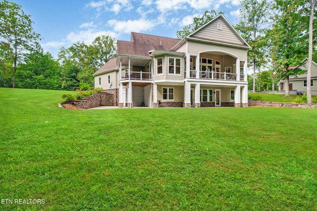 265 Falling Leaf Rd, Jamestown, TN 38556