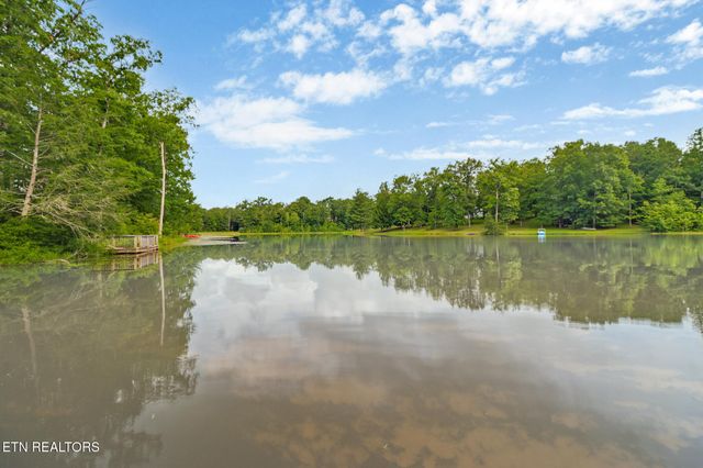 265 Falling Leaf Rd, Jamestown, TN 38556