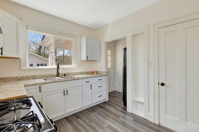 1225 Amanda Place, Cincinnati, OH 45205