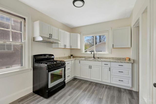 1225 Amanda Place, Cincinnati, OH 45205