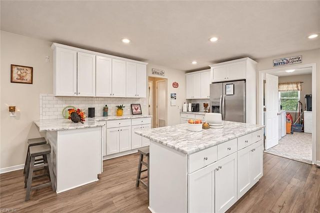 2536 Seven Eleven RD, Chesapeake, VA 23322