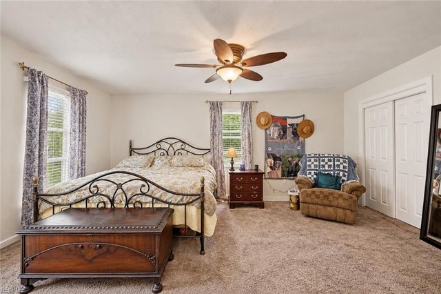 2536 Seven Eleven RD, Chesapeake, VA 23322