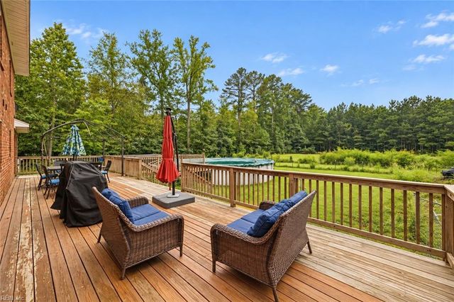 2536 Seven Eleven RD, Chesapeake, VA 23322