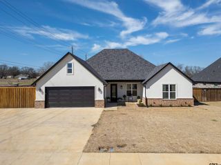 105 Heritage Way, Bullard, TX 75757
