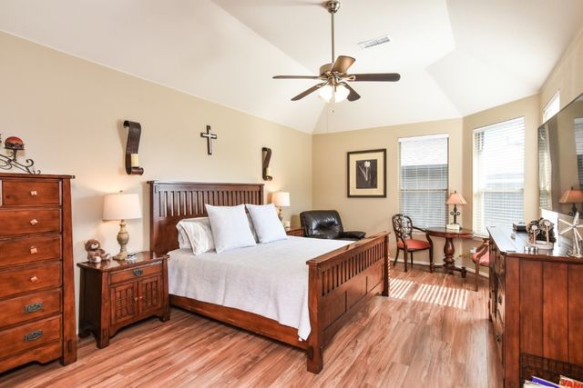 1700 Bluebird Drive, Little Elm, TX 75068