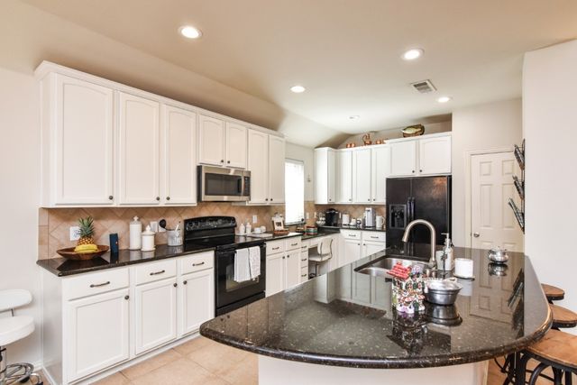 1700 Bluebird Drive, Little Elm, TX 75068