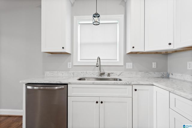 180 SHORELINE VIEW, Talladega, AL 35160