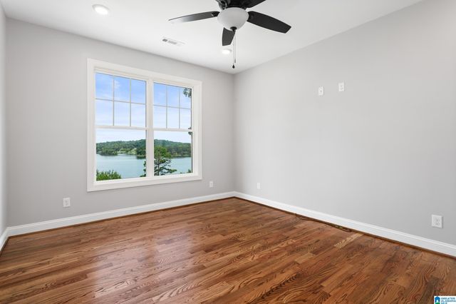 180 SHORELINE VIEW, Talladega, AL 35160