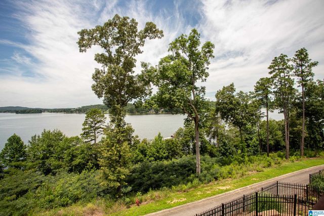 180 SHORELINE VIEW, Talladega, AL 35160
