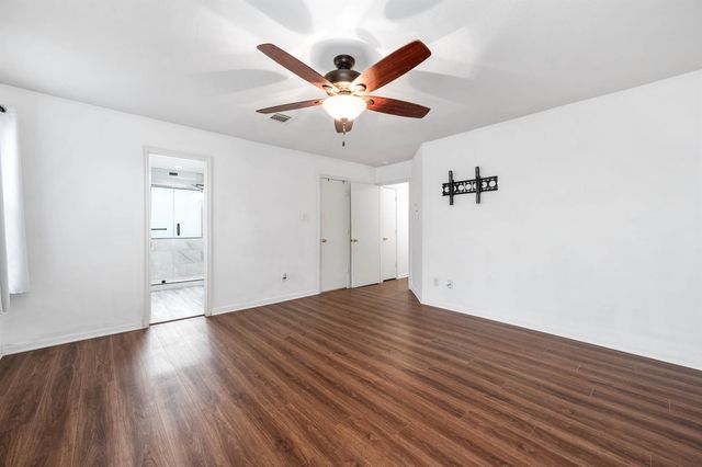 7906 Brookfield Street, Baytown, TX 77523