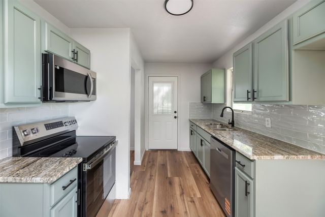 2842 Carlson Drive, Dallas, TX 75235