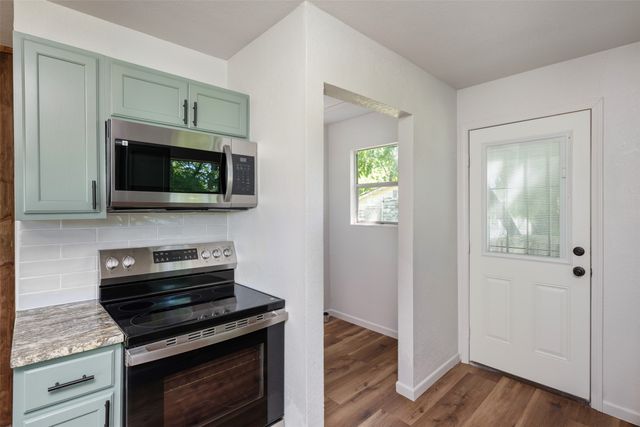 2842 Carlson Drive, Dallas, TX 75235