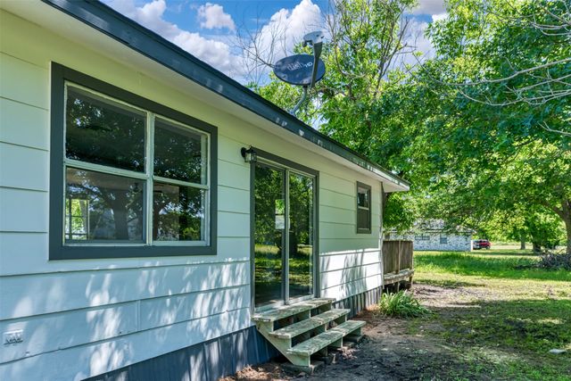 2842 Carlson Drive, Dallas, TX 75235