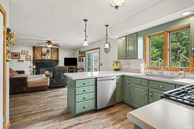 29901 County Road 26, Elkhart, IN 46517