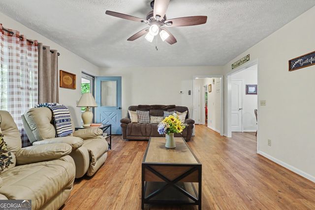 325 Walnut Mountain Road, Rabun Gap, GA 30568