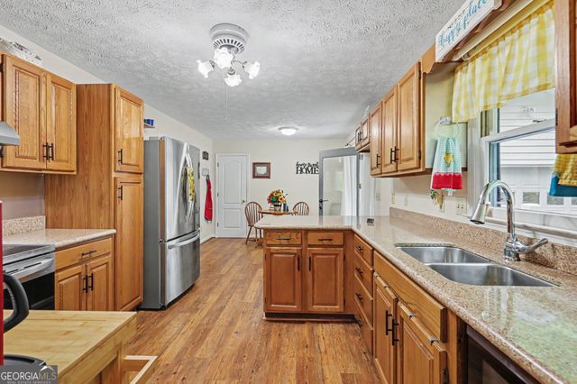 325 Walnut Mountain Road, Rabun Gap, GA 30568