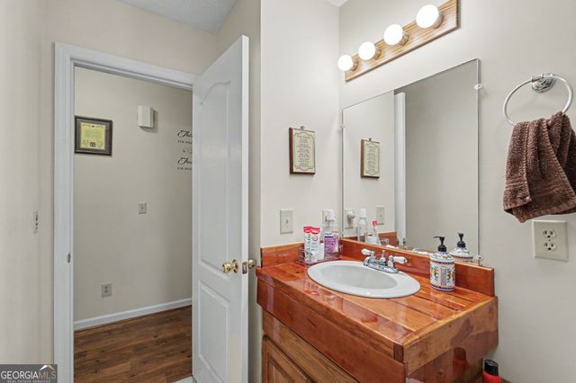325 Walnut Mountain Road, Rabun Gap, GA 30568