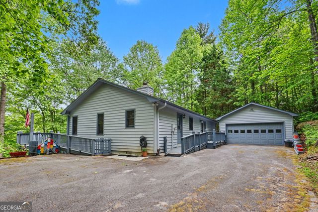 325 Walnut Mountain Road, Rabun Gap, GA 30568