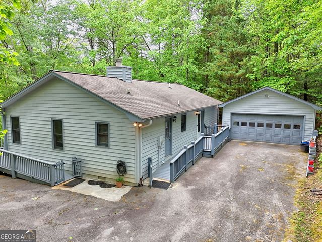 325 Walnut Mountain Road, Rabun Gap, GA 30568