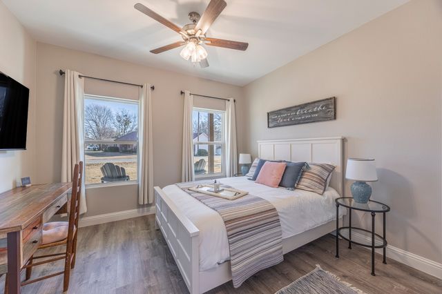 4000 Sioux Court, Granbury, TX 76048