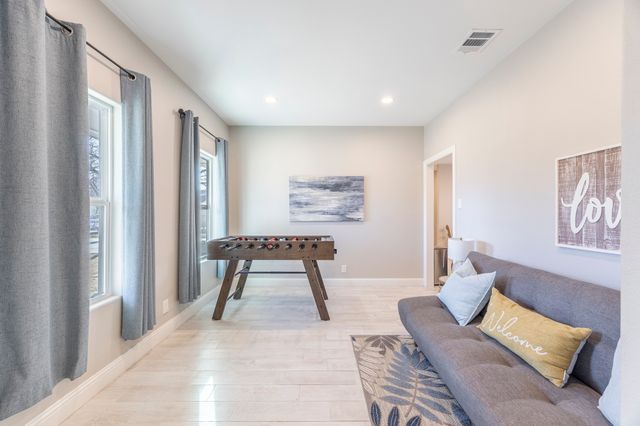 4000 Sioux Court, Granbury, TX 76048