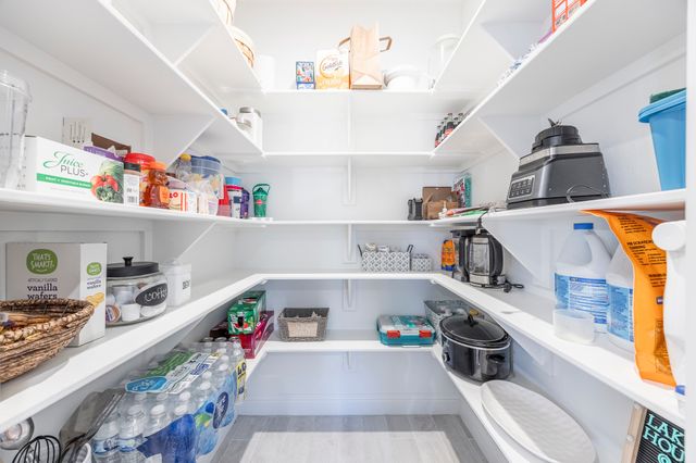 4000 Sioux Court, Granbury, TX 76048