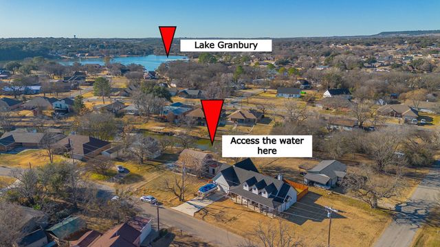 4000 Sioux Court, Granbury, TX 76048