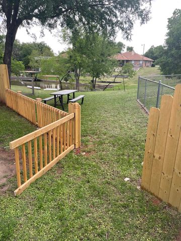 4000 Sioux Court, Granbury, TX 76048